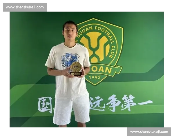 张玉宁:甘坐冷板凳的冠军执念,替补席上的 MVP 级逆袭 张玉宁:甘坐冷板凳的冠军执念,替补席上的 MVP 级逆袭