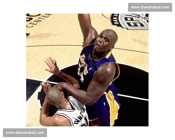 邓肯与奥尼尔巅峰对决内线王朝之争的时代回响篮球史上的力量与智慧较量